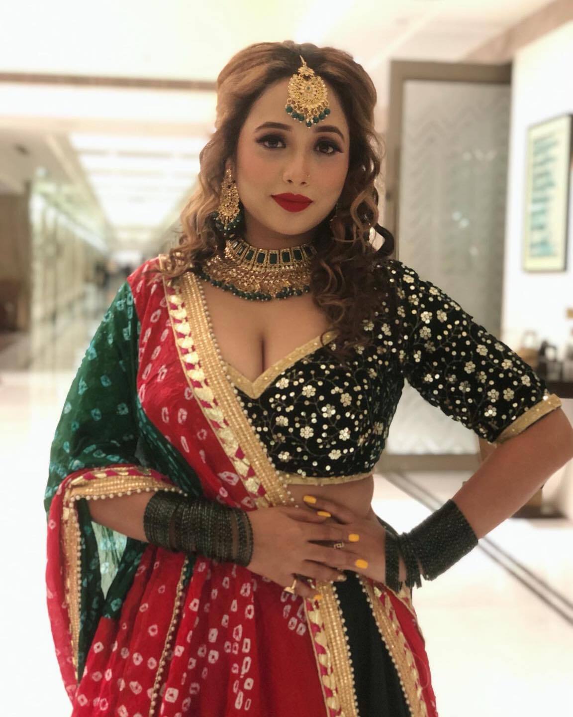 Bhojpuri actress Rani Chatterjee dressed as a bride, photos went viral on social media Bhojpuri actress Rani Chatterjee dressed as a bride, photos went viral on social media