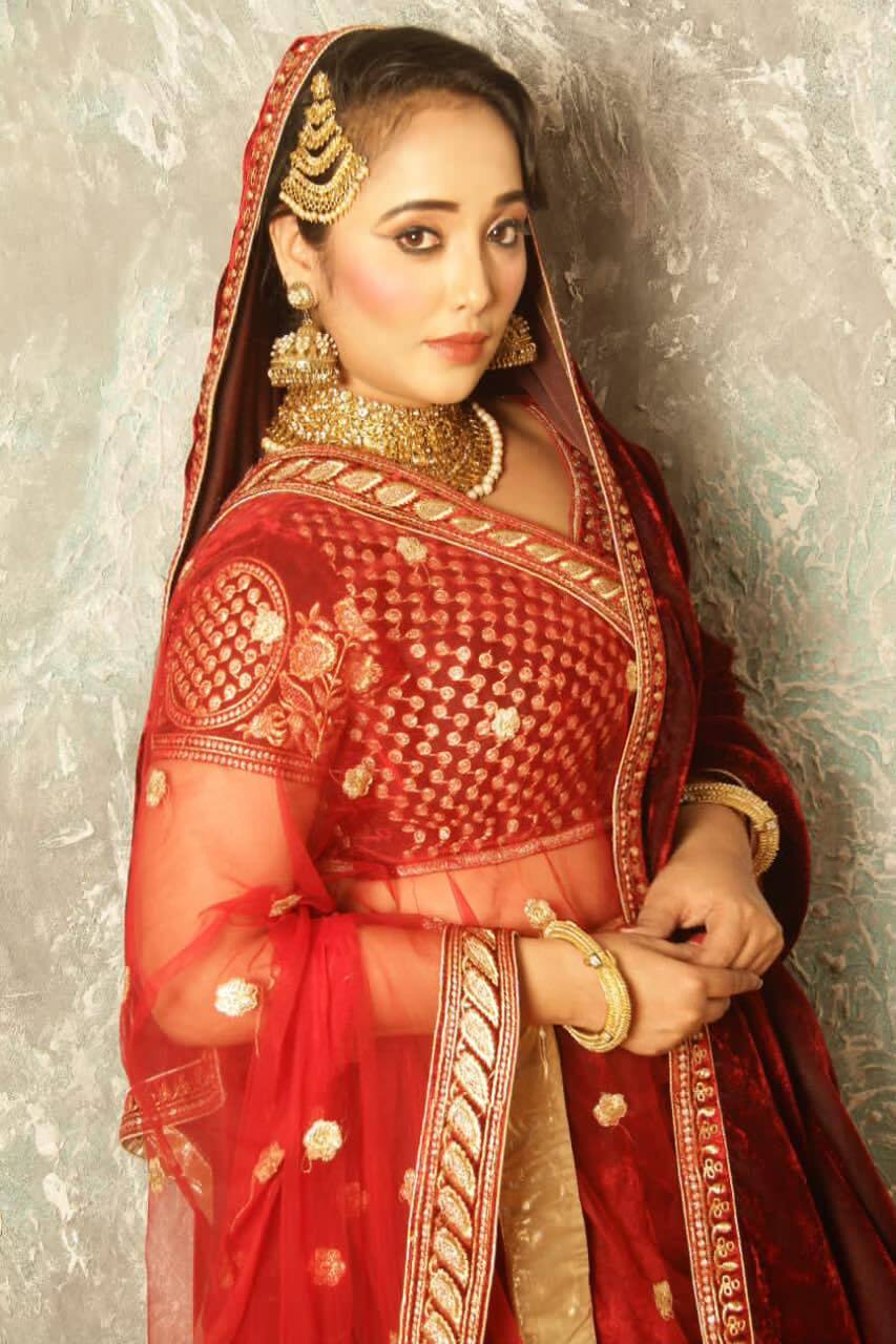 Bhojpuri actress Rani Chatterjee dressed as a bride, photos went viral on social media Bhojpuri actress Rani Chatterjee dressed as a bride, photos went viral on social media
