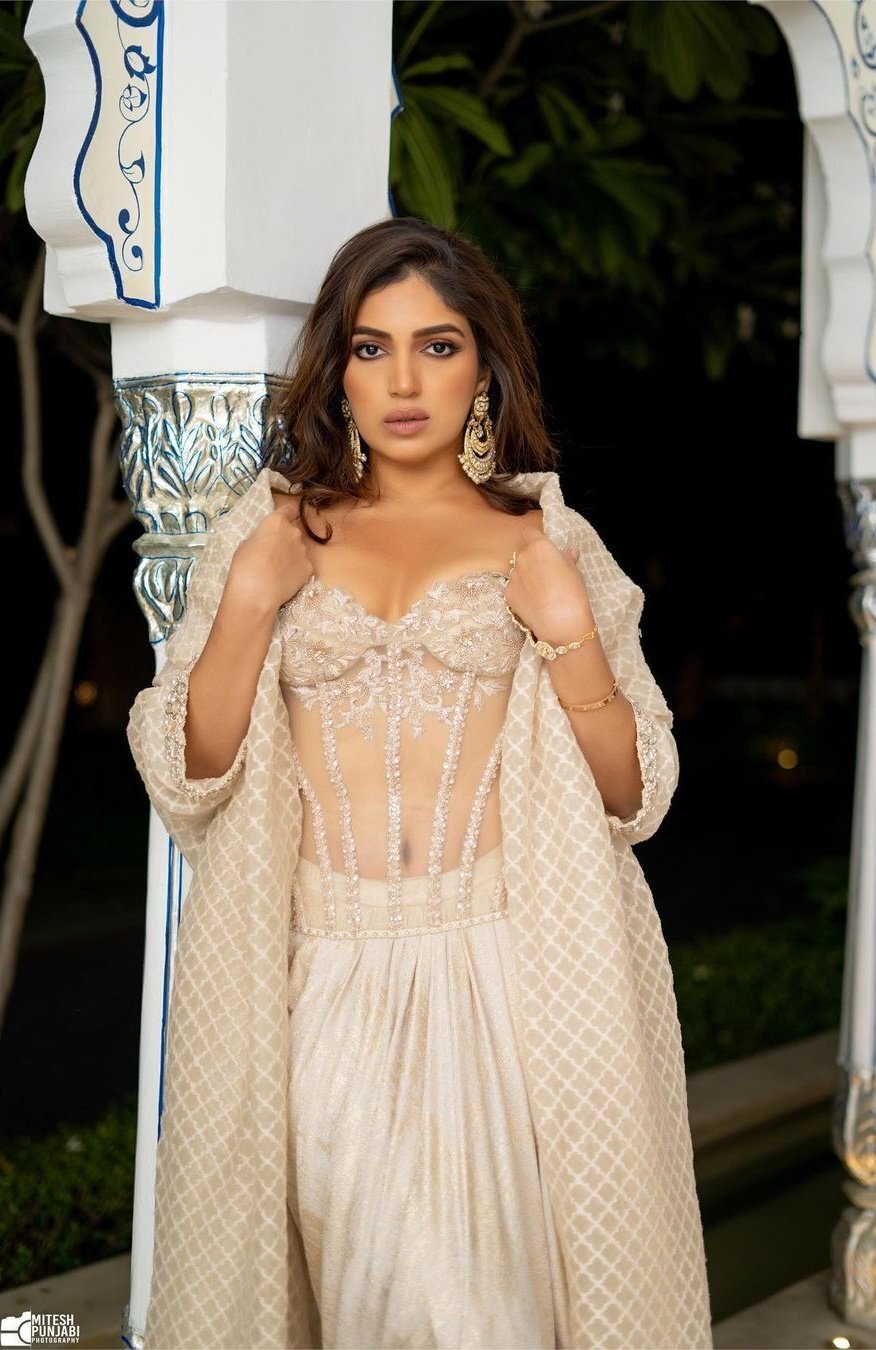ఫొటో షూట్లో రెచ్చిపోయిన లేడీ కిల్లర్..భూమి పెడ్నేకర్ (ఫొటోలు) ఫొటో షూట్లో రెచ్చిపోయిన లేడీ కిల్లర్..భూమి పెడ్నేకర్ (ఫొటోలు)