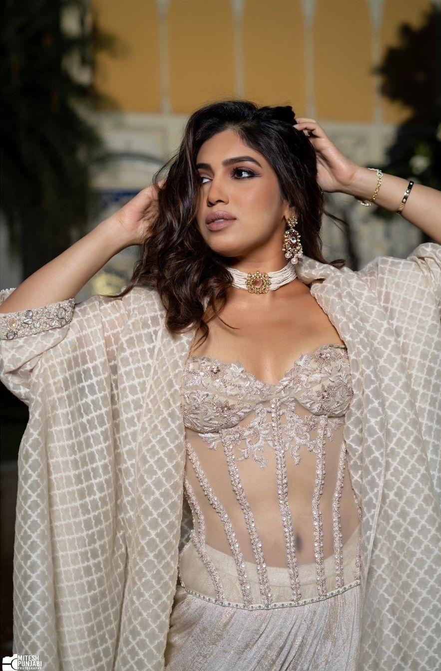 ఫొటో షూట్లో రెచ్చిపోయిన లేడీ కిల్లర్..భూమి పెడ్నేకర్ (ఫొటోలు) ఫొటో షూట్లో రెచ్చిపోయిన లేడీ కిల్లర్..భూమి పెడ్నేకర్ (ఫొటోలు)