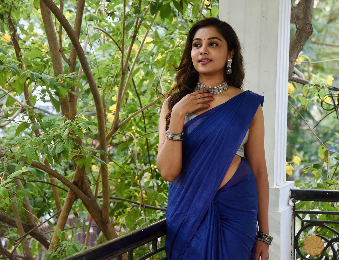 స్మృతి.. తరగిపోని అందం (ఫొటోలు) స్మృతి.. తరగిపోని అందం (ఫొటోలు)