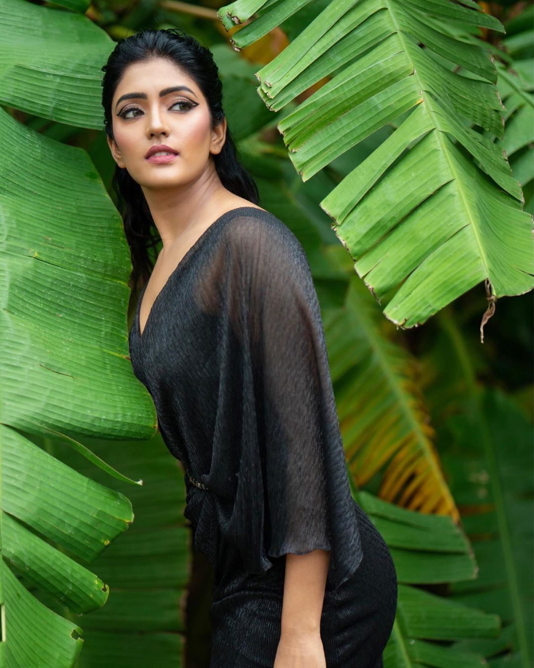 హైరబ్బా.. ఈషా రెబ్బా (ఫొటోలు) హైరబ్బా.. ఈషా రెబ్బా (ఫొటోలు)