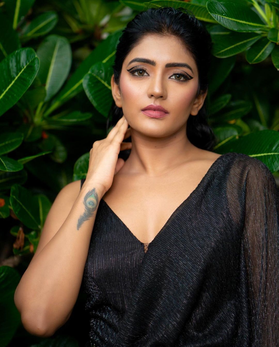 హైరబ్బా.. ఈషా రెబ్బా (ఫొటోలు) హైరబ్బా.. ఈషా రెబ్బా (ఫొటోలు)