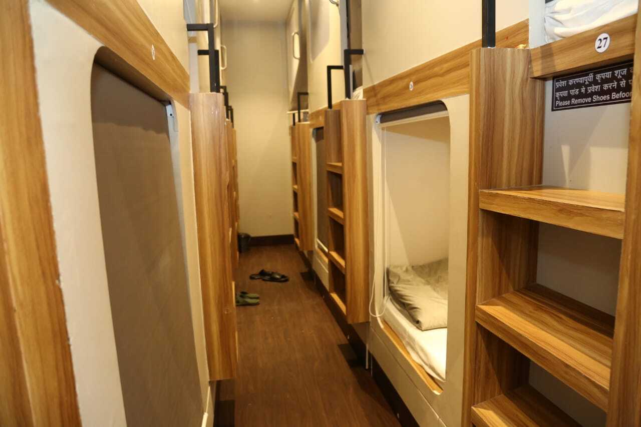 ಮುಂಬೈನ CSMT ರೈಲು ನಿಲ್ದಾಣದ ಬಳಿ ಬಜೆಟ್ಸ್ನೇಹಿ ಸ್ಲೀಪಿಂಗ್ ಪಾಡ್ಸ್ ನಮಃ