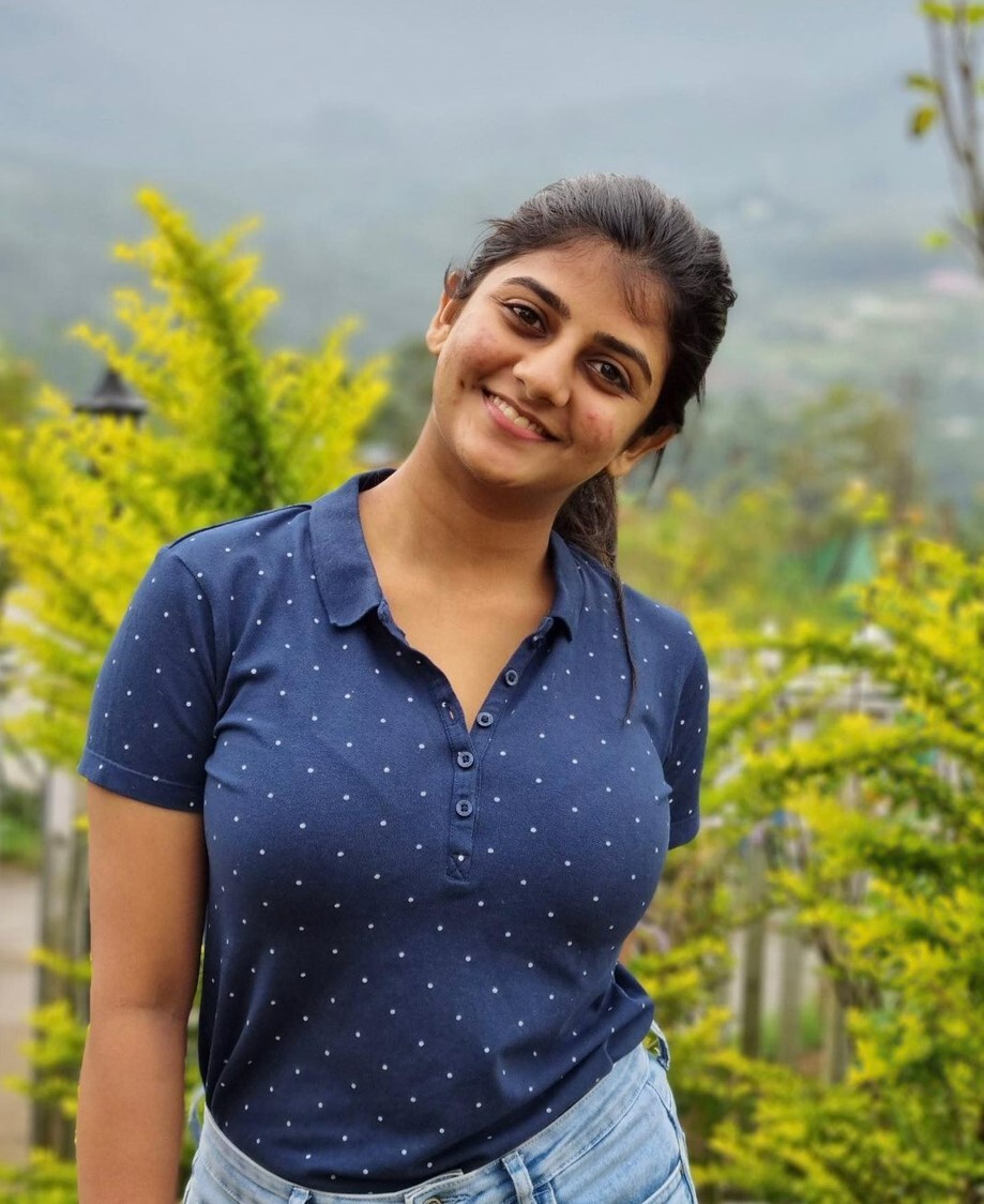 PHOTOS : இந்த போஸ் செம.. சீரியல் நடிகை கேப்ரியெல்லாவின் லேட்டஸ்ட் கலக்கல் போட்டோஸ்! | serial