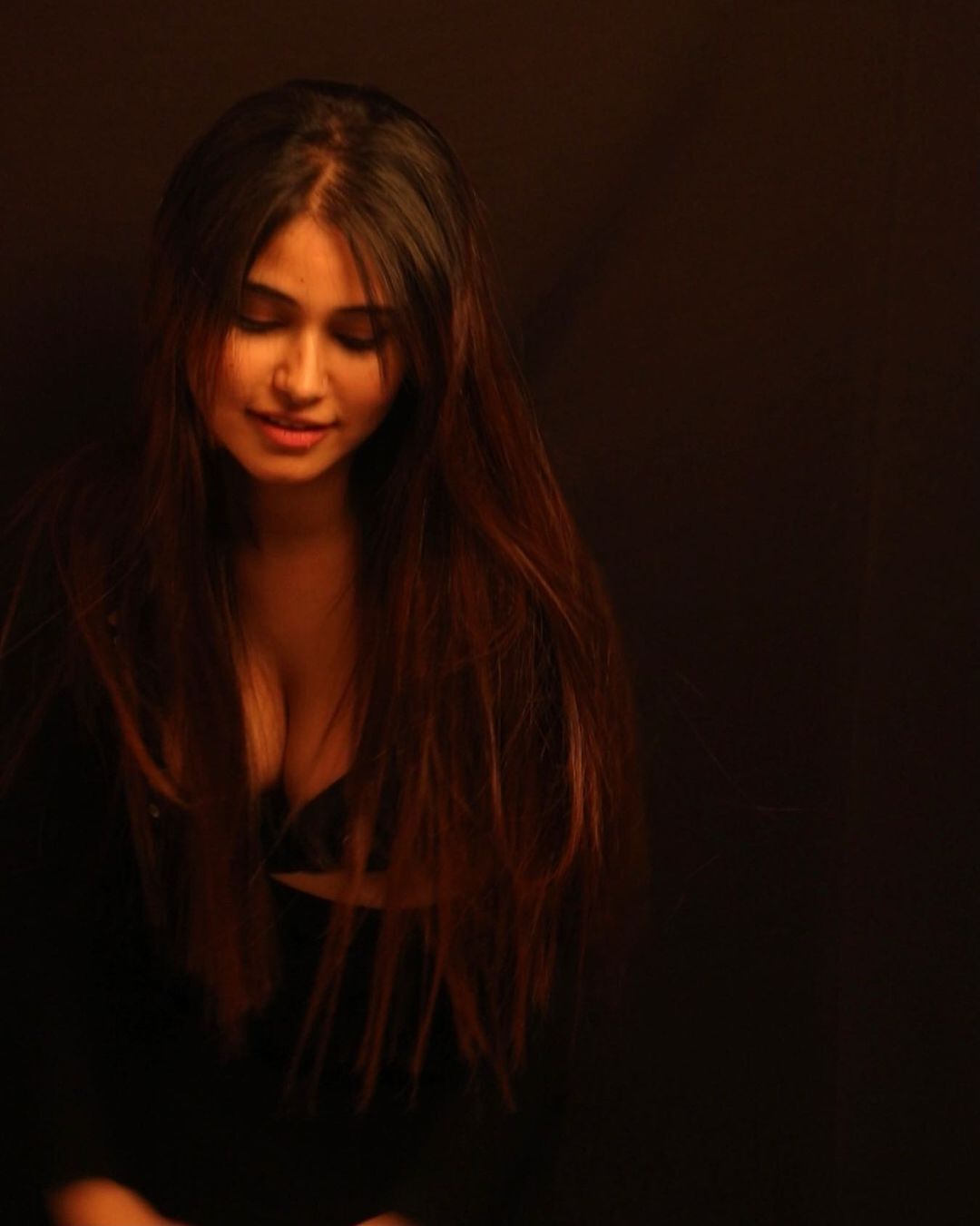 PHOTOS : வாவ்.. ரெட் பிகினியில் ரசிகர்களை ஈர்க்கும் பல்லவி குப்தா.. கலக்கலான ரீசன்ட் பிக்ஸ் இதோ