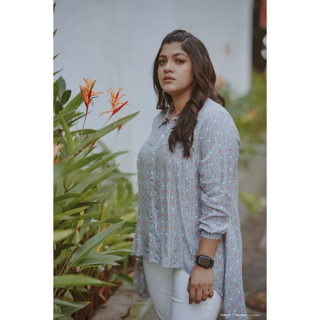 Actress Aparna Balamurali In Cute And Stunning Look, New Stills Viral