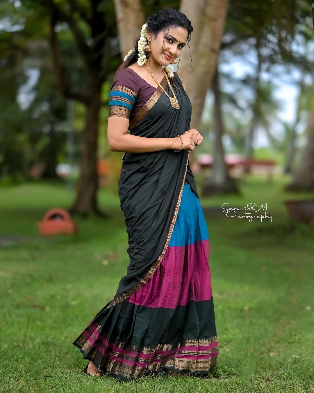 Aditi Ravi New Stunning Look In Davani On Vinayaka Chaturthi, New