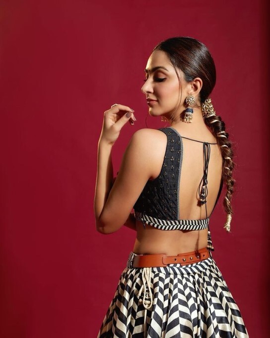 Bollywood Actress Kiara Advani Looks Stunning In Latest Photos Photos: HD Images, Pictures, News Pics - Oneindia Photos