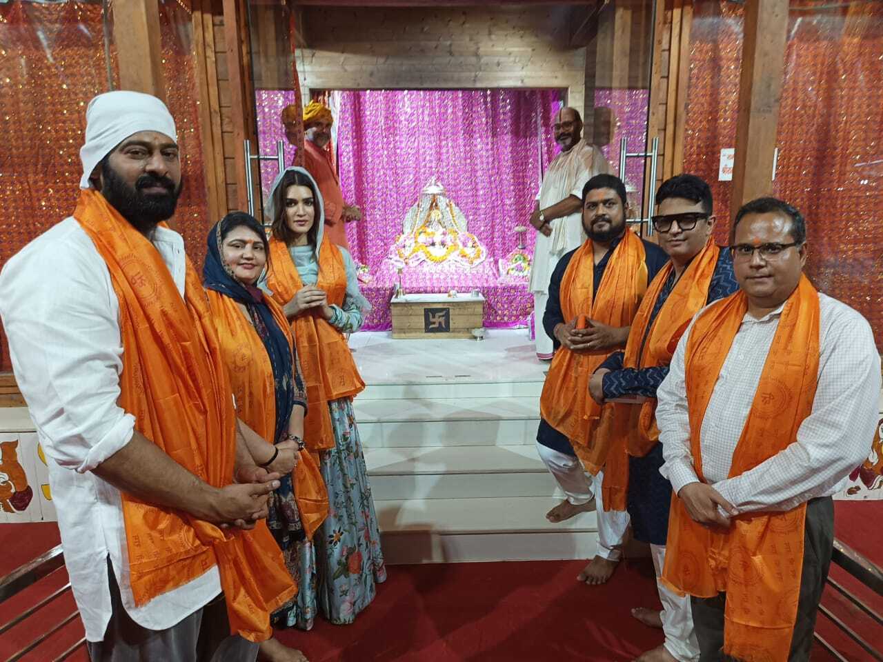 రాముడొచ్చాడు.. అధర్మ వినాశనం (ఫొటోలు) రాముడొచ్చాడు.. అధర్మ వినాశనం (ఫొటోలు)