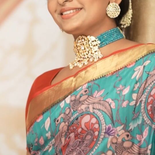జోరుమీదున్న అదితి.. అందాలతో కిక్కెక్కిస్తున్న చెన్నై చిన్నది. జోరుమీదున్న అదితి.. అందాలతో కిక్కెక్కిస్తున్న చెన్నై చిన్నది.
