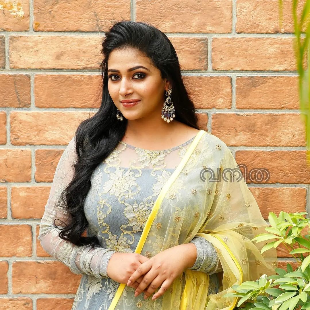 Mollywood Actress Anu Sithara's Latest Photoshoot For Vanitha magazine