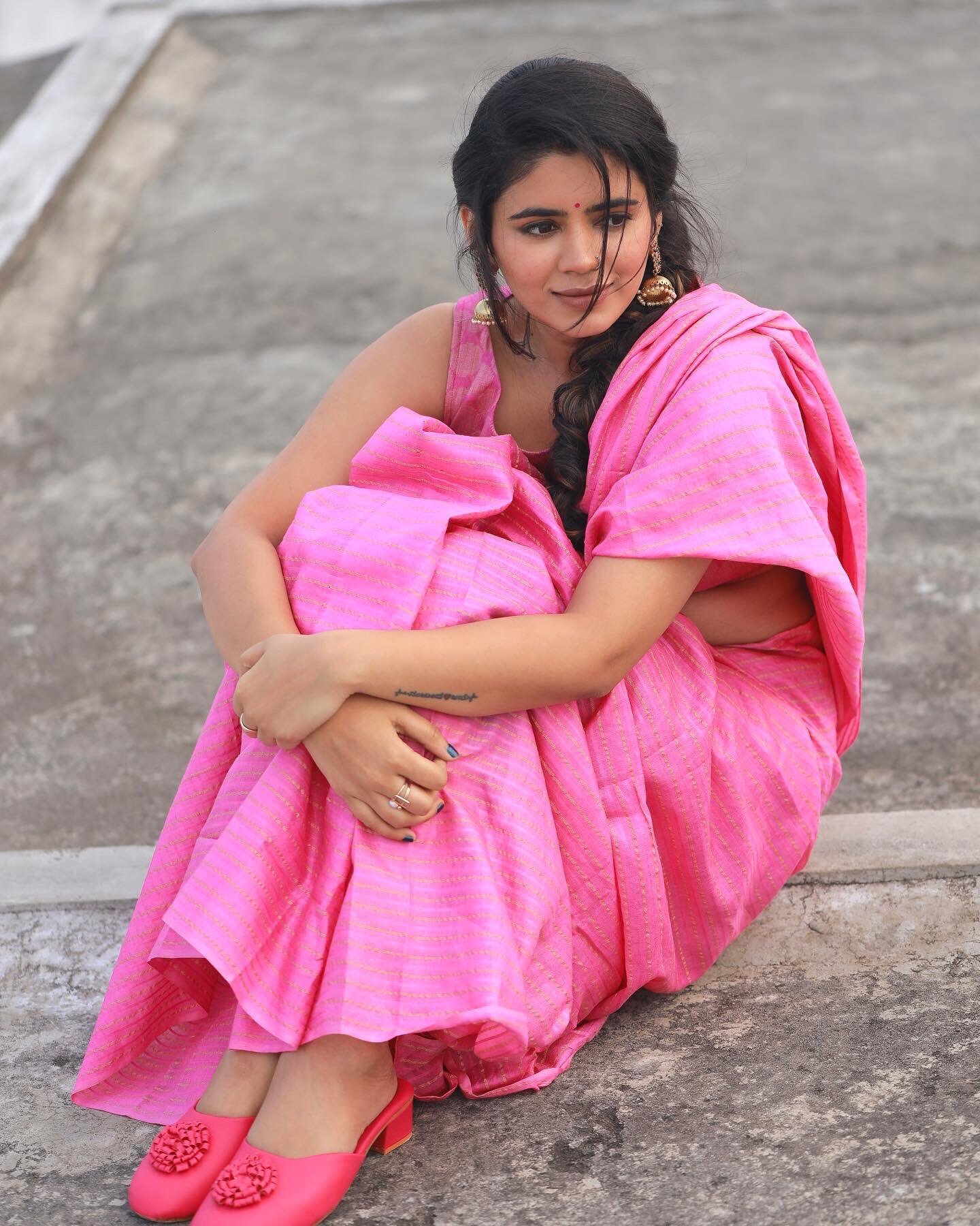 సౌందర్య నంజుండన్ - మైమరిపించే సోయగం (ఫొటోలు) సౌందర్య నంజుండన్ - మైమరిపించే సోయగం (ఫొటోలు)