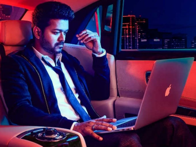 PHOTOS அதிகம் வசூல் செய்த விஜய்யின் டாப் 10 படங்கள்.. அட்லி இயக்கிய