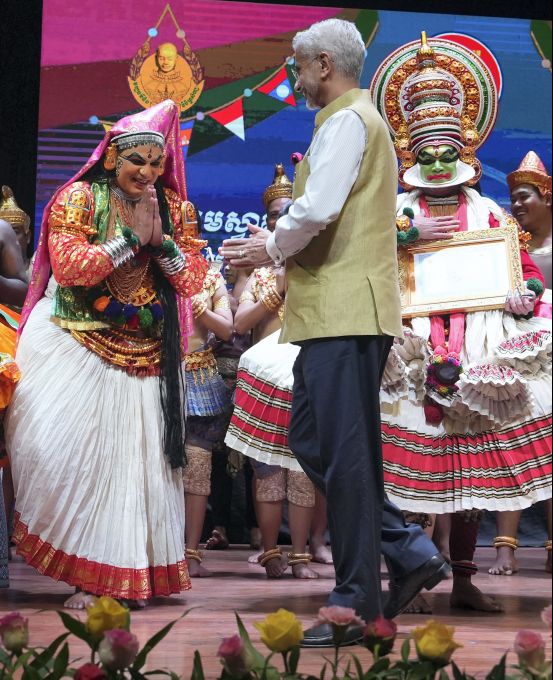 news-in-pics-11-november-2022-photos-of-top-news-today-oneindia
