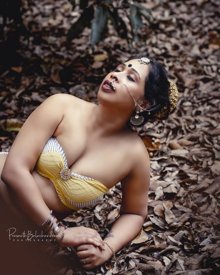 PHOTOS : ஆளை கொள்ளும் அழகு.. ஏங்கவைக்கும் கேரள மாடல் கவுரி மேத்யூஸ்.. | model Gowri Mathews