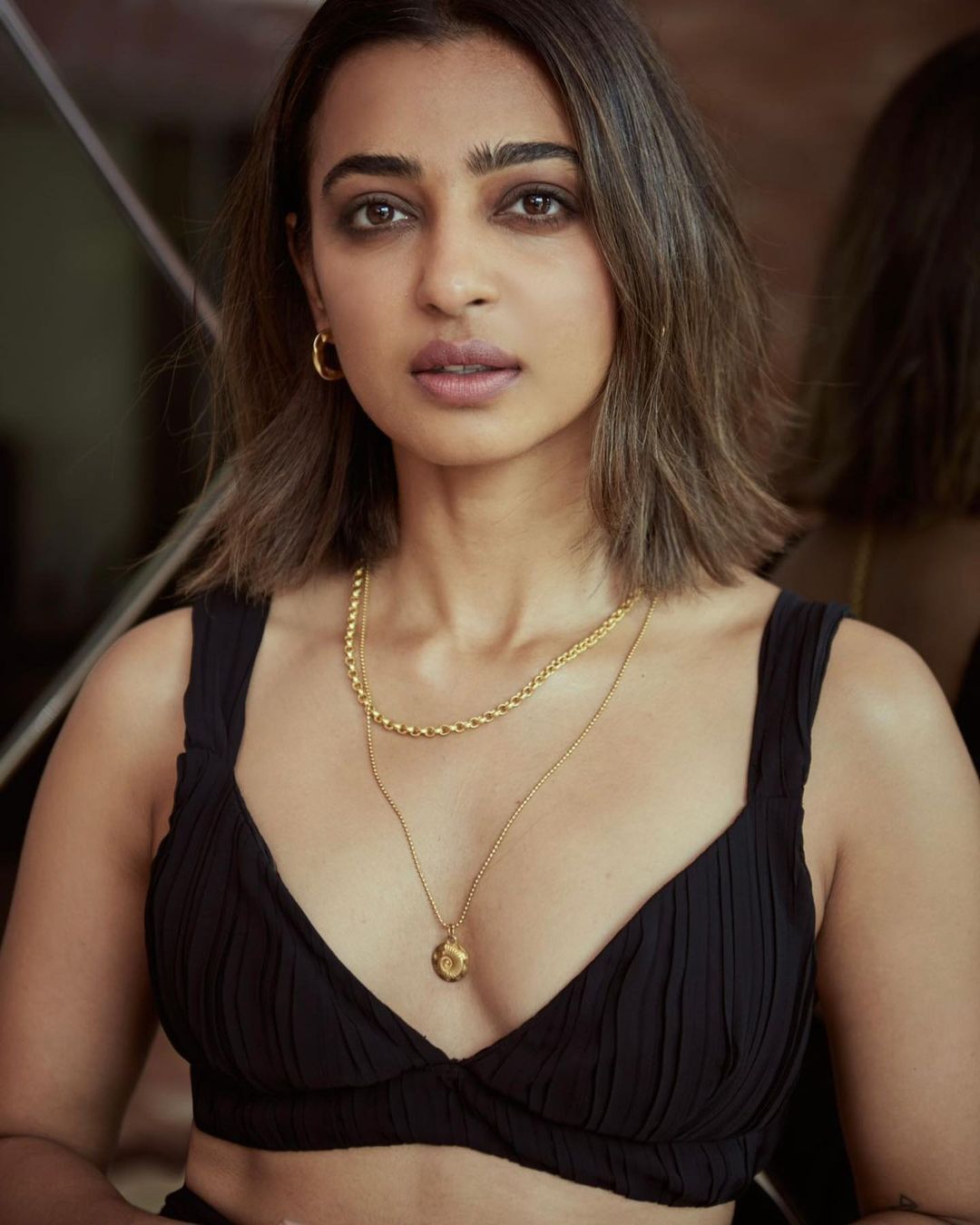 రాటు తేలిన Radhika Apte.. హాట్ అందాల షోతో హీటెక్కిస్తున్న బ్యూటీ..!