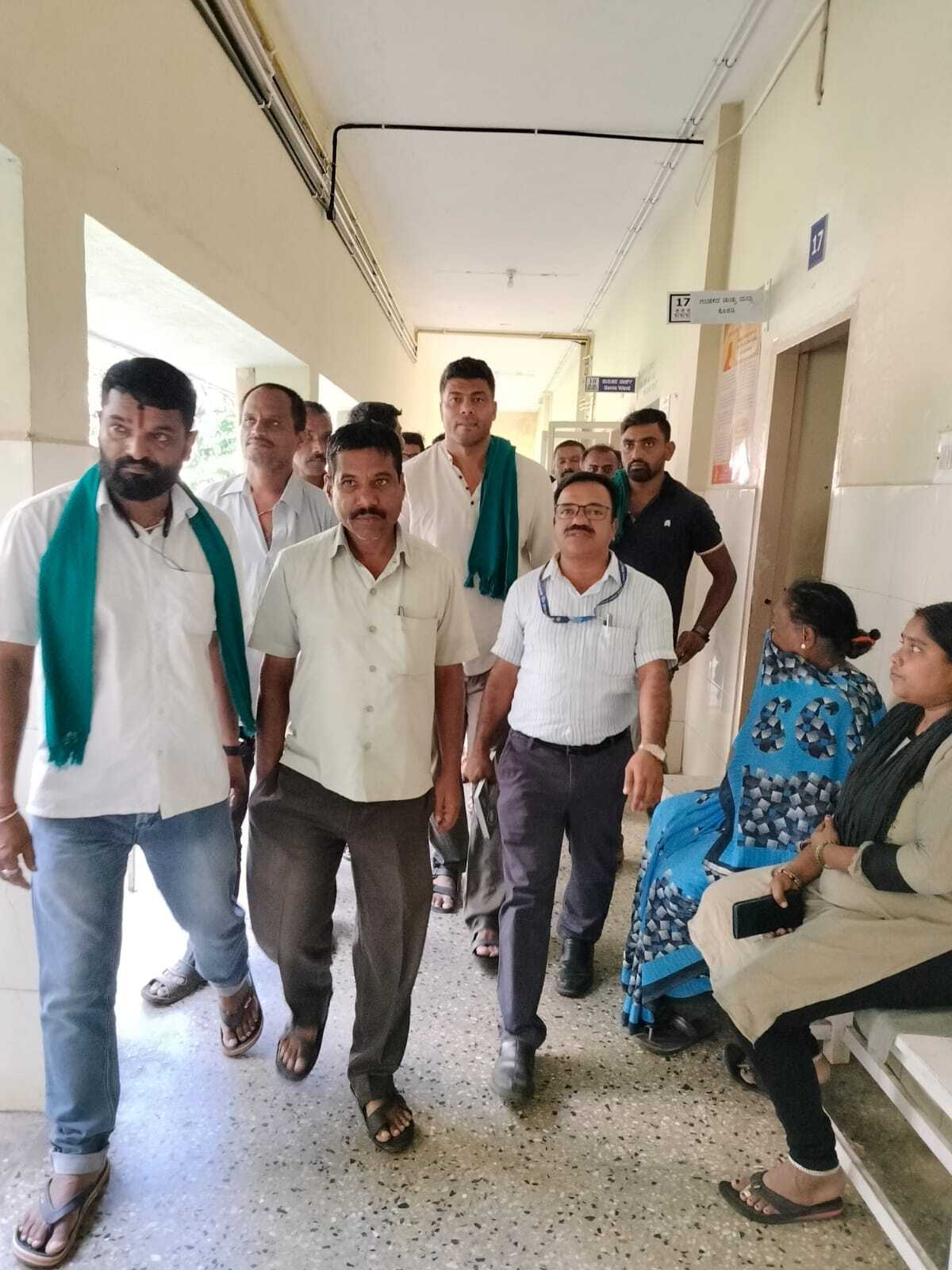 ಪಾಂಡವಪುರ ಆಸ್ಪತ್ರೆಗೆ ಶಾಸಕ ದರ್ಶನ್ ಪುಟ್ಟಣ್ಣಯ್ಯ ಭೇಟಿ Melukote MLA Darshan