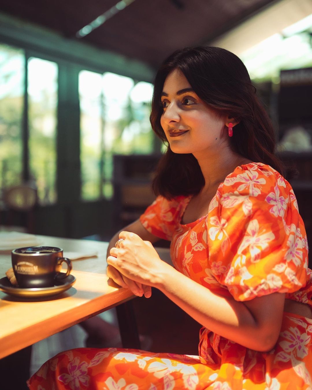 Esther Anil: ഓറഞ്ചിൽ ക്യൂട്ടായി എസ്തർ അനിൽ... സൗത്ത് സുന്ദരിയുടെ സമ്മർ ലുക്ക് ഏറ്റെടുത്ത് ആരാധകർ, ചിത്രങ്ങൾ കാണാം