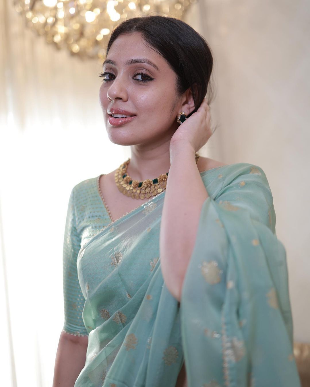 Mollywood Actress Veena Nandakumar's Latest Photoshoot Made Wow Among