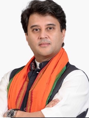 jyotiraditya m scindia 34084 ज्योतिरादित्य सिंधिया: आयु, जीवनी, शिक्षा, पत्नी, जाति, संपत्ति, भाषण, राजनीतिक दल - Oneindia Hindi
